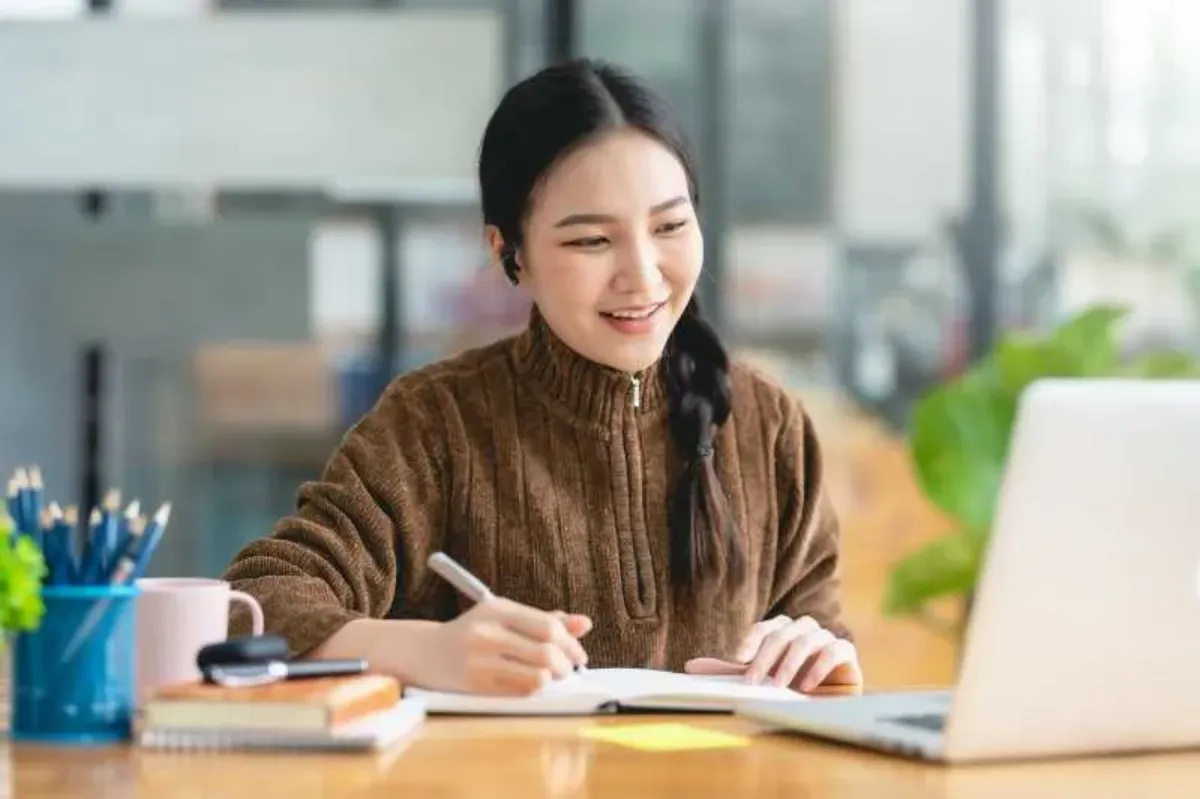 【副業から起業まで】大学生におすすめのビジネス8選！失敗しないポイントも紹介