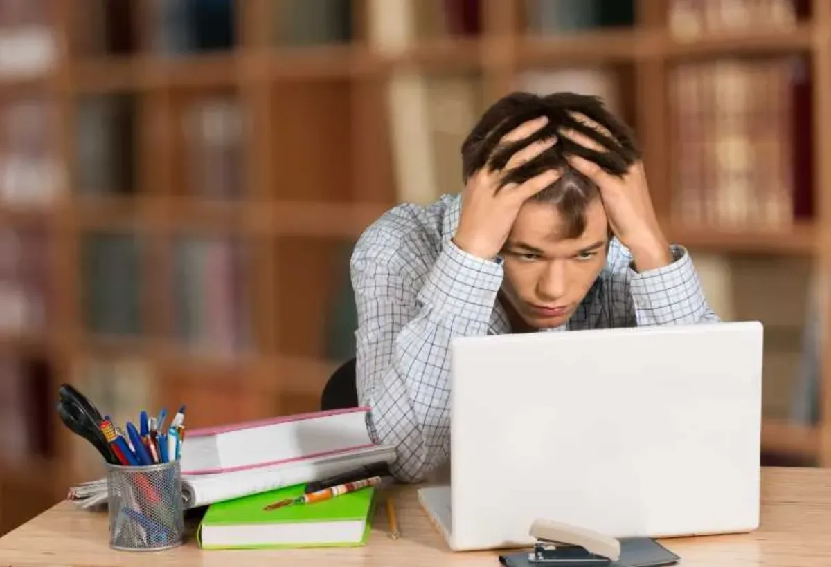 起業を目指す大学生は詐欺に注意！怪しいビジネスの特徴や見極め方は？