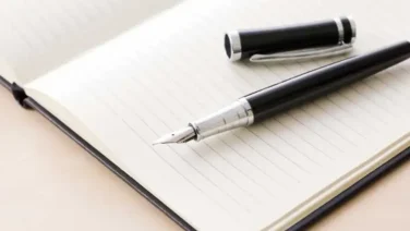 「御中」と「様」の正しい使い分けって知ってる?郵便物やメールでの書き方をチェック!
