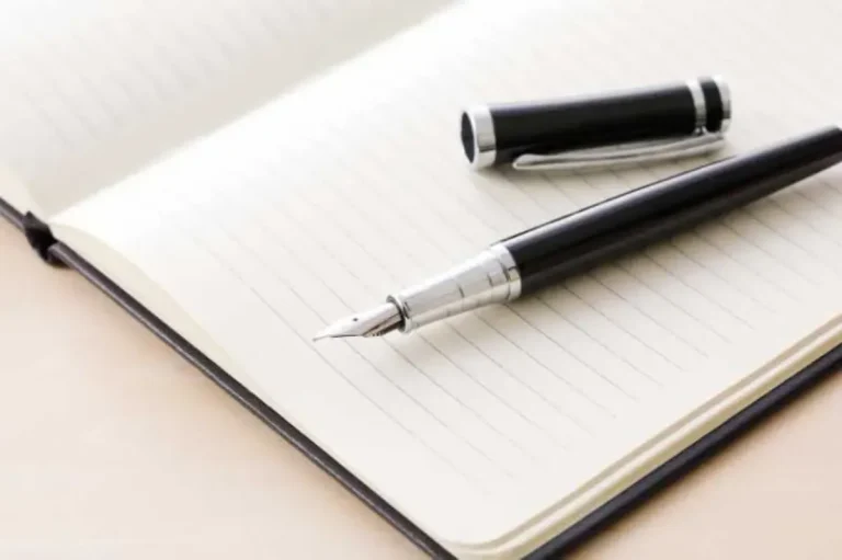 「御中」と「様」の正しい使い分けって知ってる？郵便物やメールでの書き方をチェック！