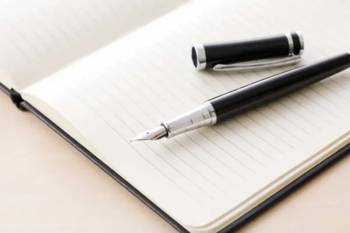 「御中」と「様」の正しい使い分けって知ってる？郵便物やメールでの書き方をチェック！