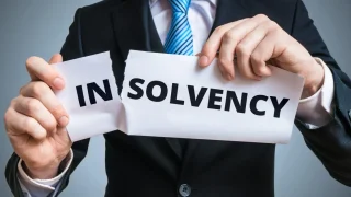 債務超過とはどういう状態？倒産や赤字との違い、解消のヒントを紹介