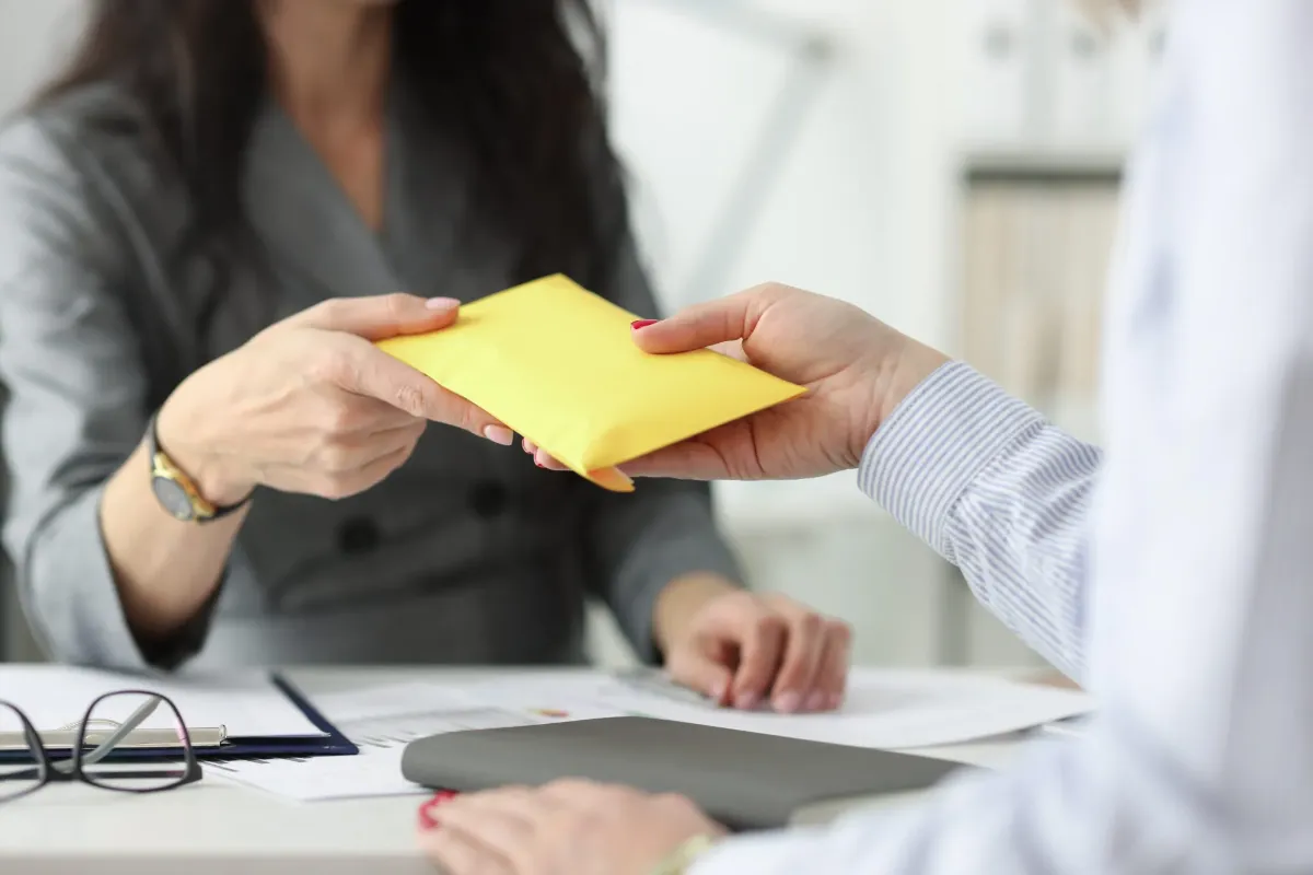 前払金とは？仕訳例や似ている勘定科目との違いをわかりやすく解説！