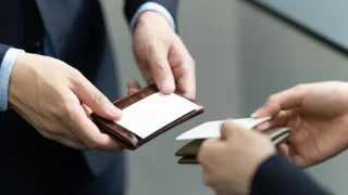 バーチャルオフィスの住所はどこまで使える？請求書・契約書・名刺など用途別に解説