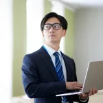 一人起業とは？始め方や必要な準備、個人事業主・法人の違い、事業用住所までわかりやすく解説