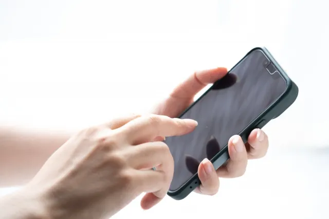 フォームに入力するだけで必要書類を自動で作成