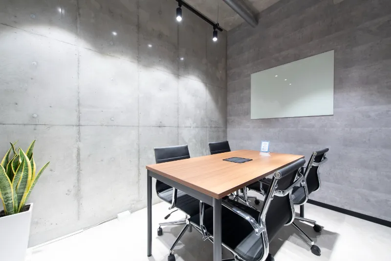 レゾナンスバーチャルオフィス六本木店内観 会議室風景